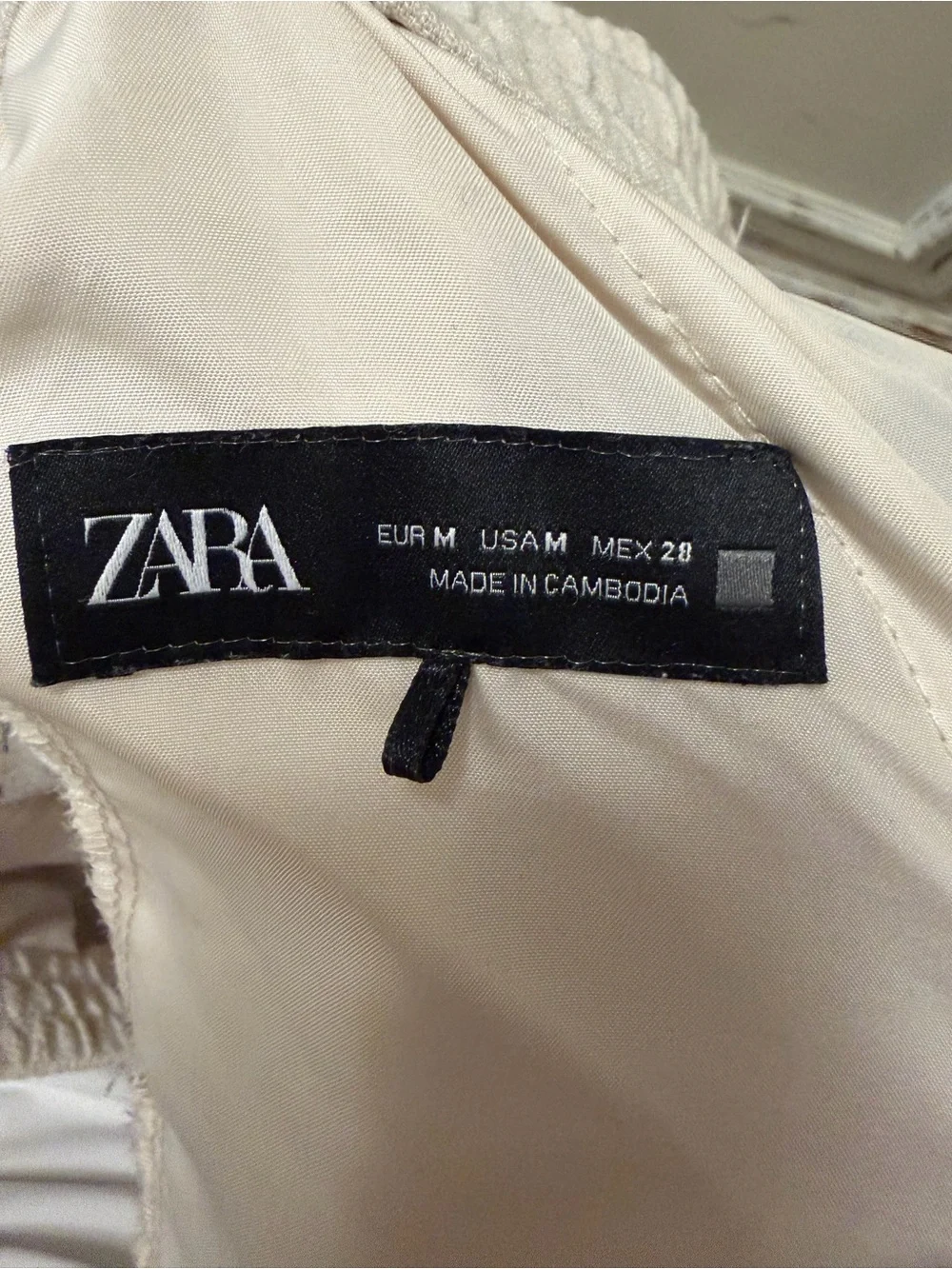 Zara Wide Leg Embroidered Trousers- size medium
